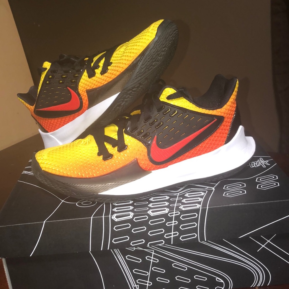 Nike Kyrie Low 2